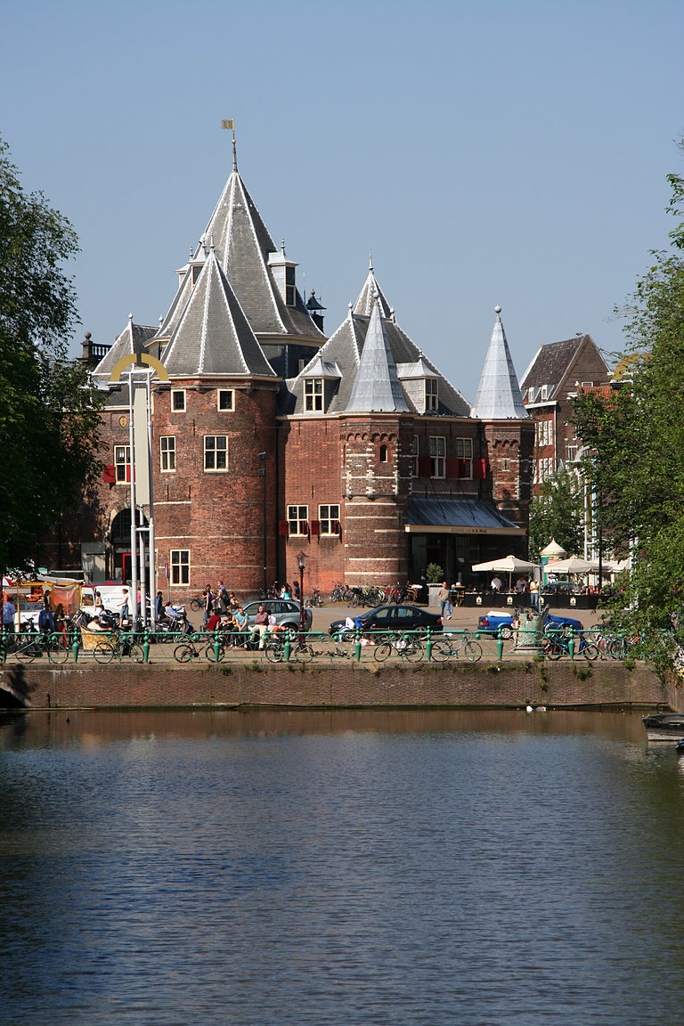 Amsterdam, Nieuwmarkt