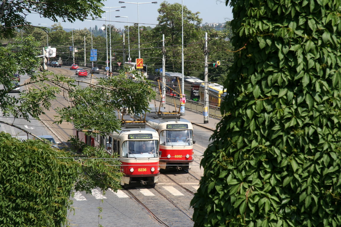 Dv tramvaje -- Tramways