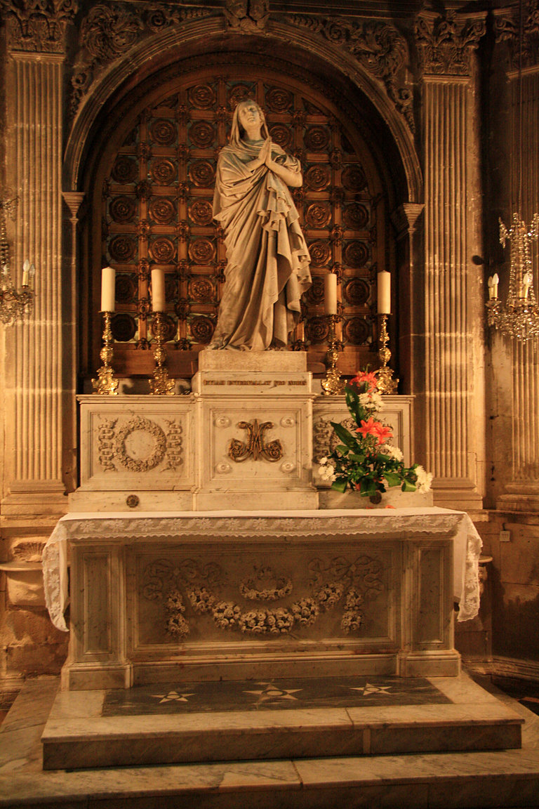 Avignon - v katedrle Panny Marie, z venku je pod leenm